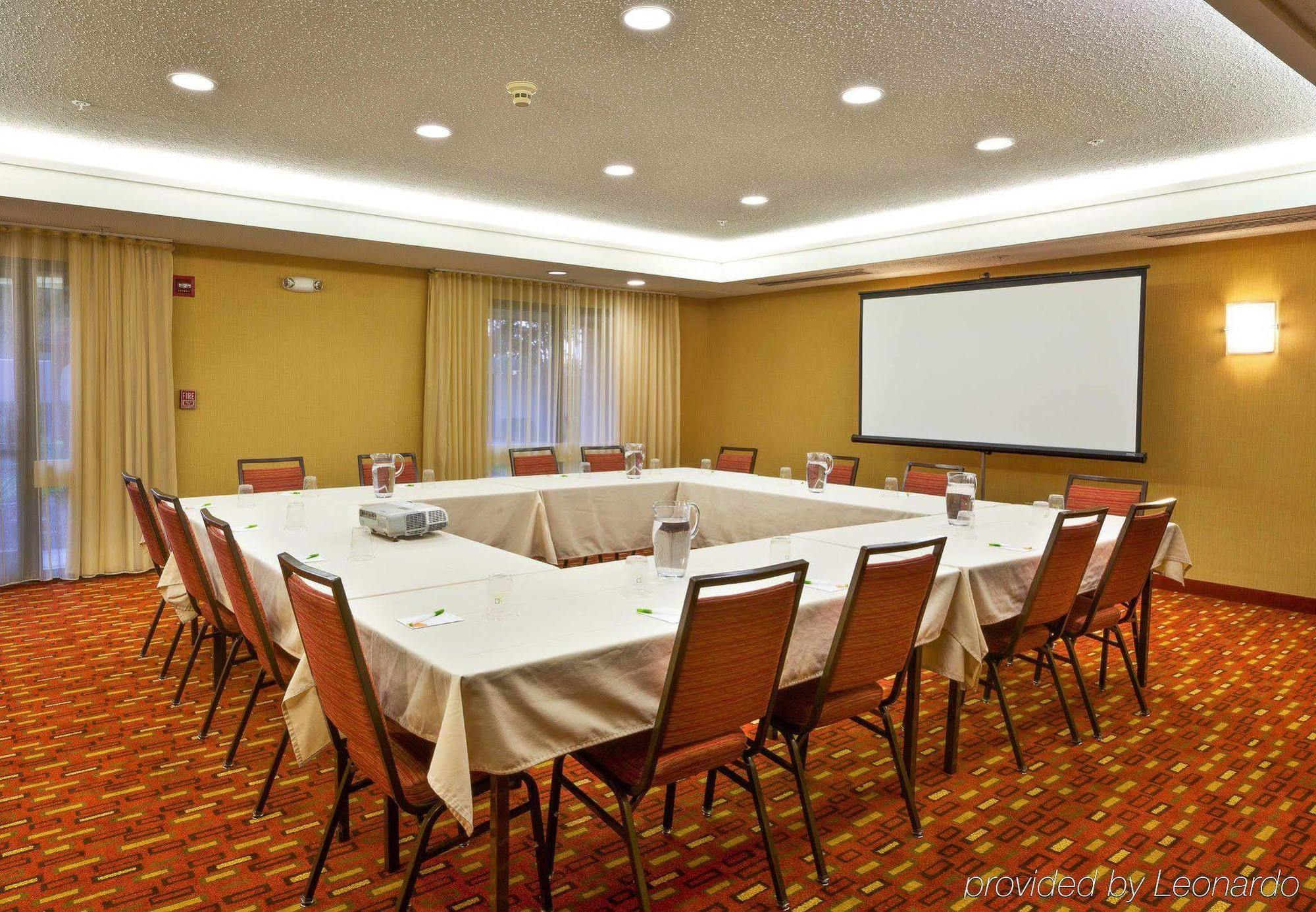 Courtyard Baton Rouge Siegen Lane Hotel Exterior photo